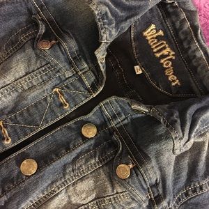 Junior’s wallflower jean jacket